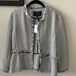 Lightweight/thin Black and white banana republic jacket